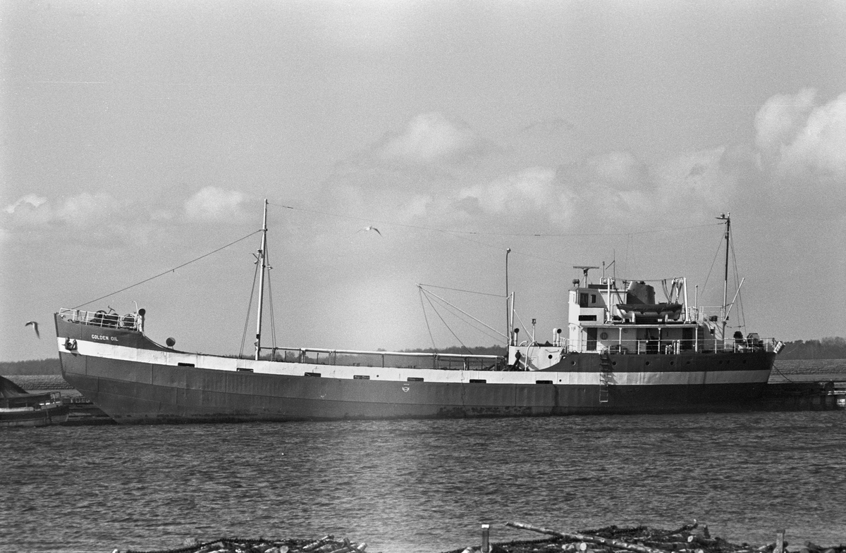 Ägare:/1977-83/: Tanker & Bulk Shipping Inc. Hemort: Monrovia.