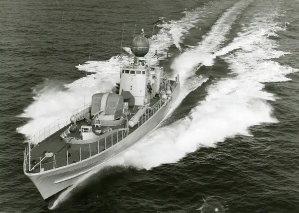 Castor (T 124) till sjöss. Systerfartyg till Spica.