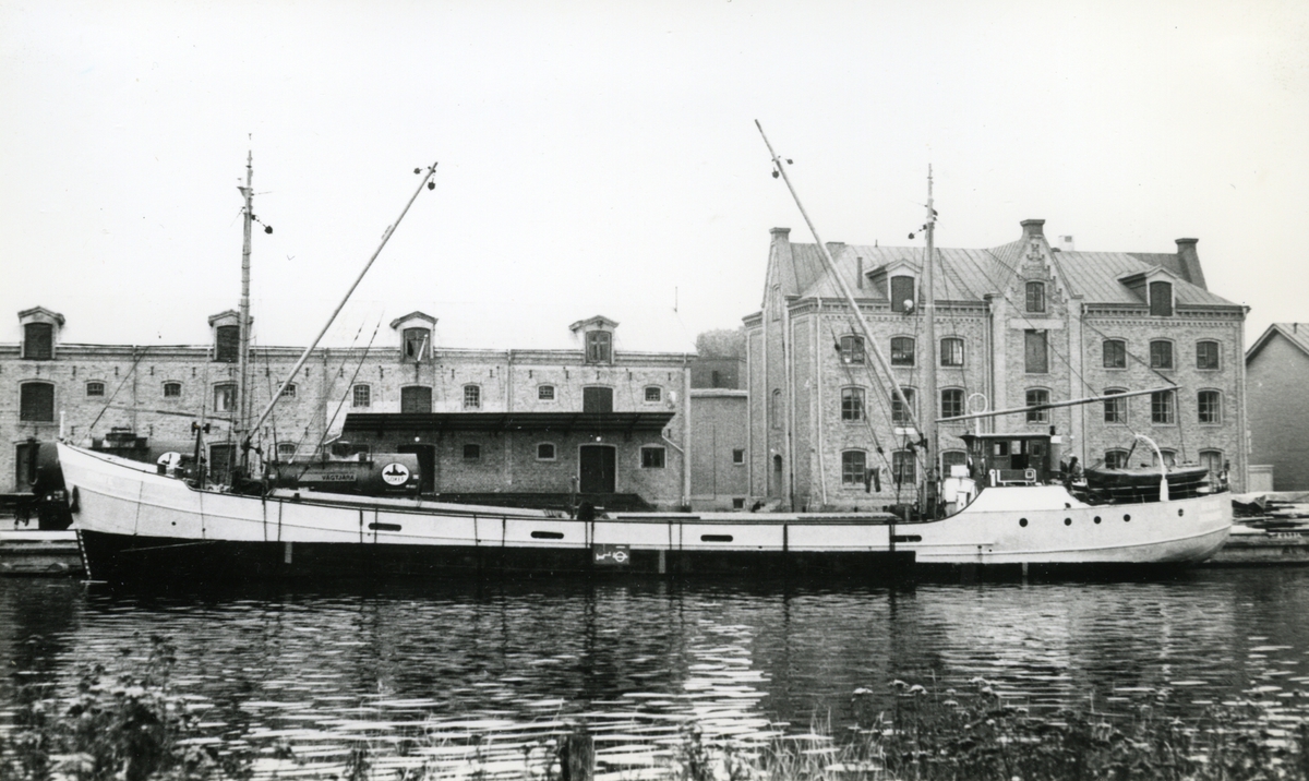 Ägare:/1963-84/: Amandus Umland. Hemort: Hamburg.