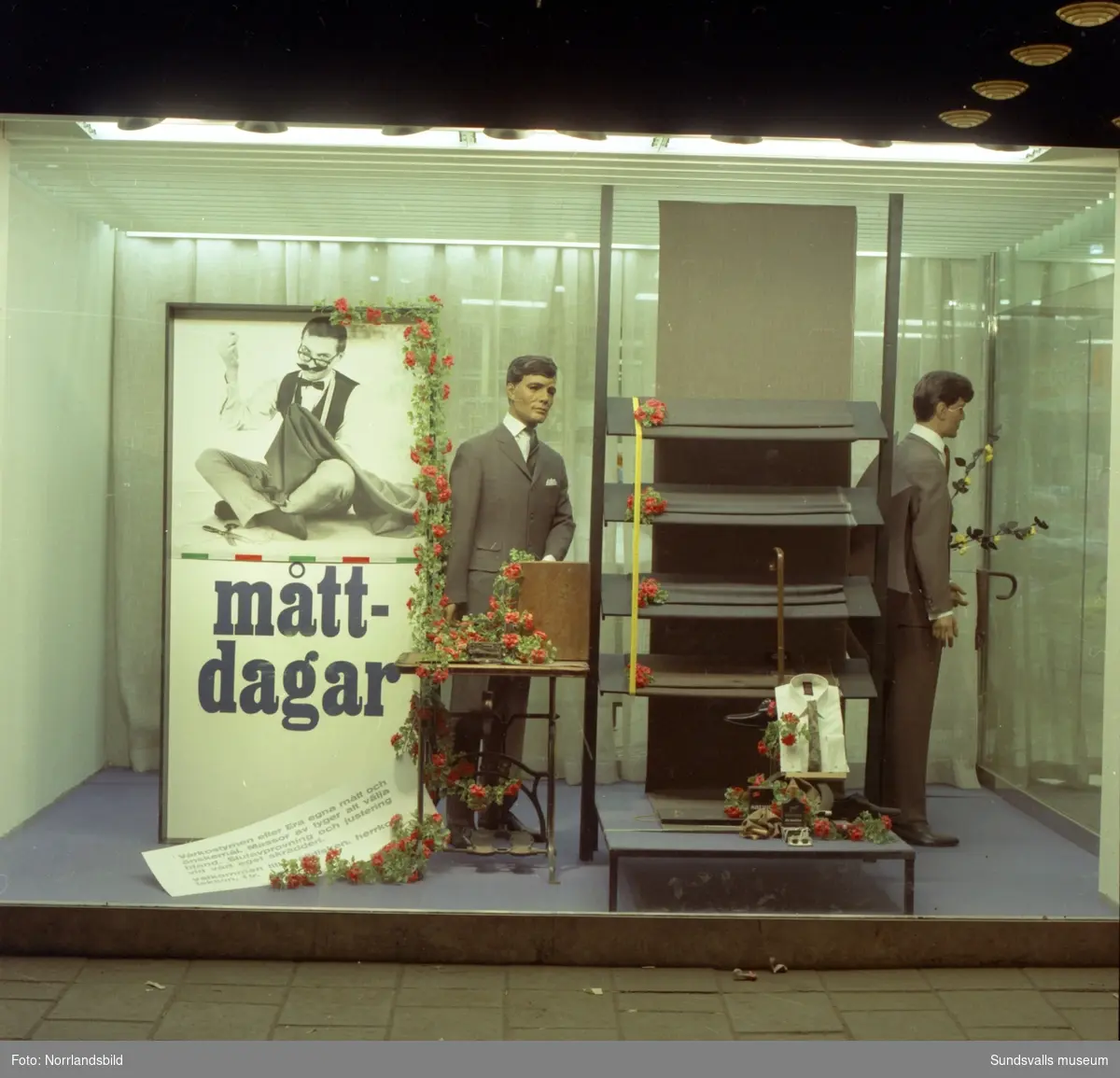 Varuhuset Forums skyltfönster 1967.
