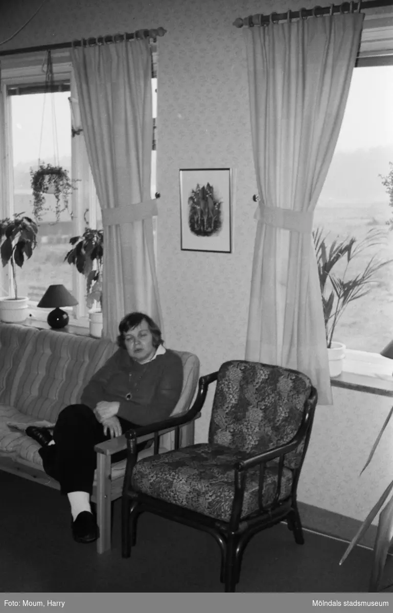 I ett rum på Sagåsens vårdhem i Kållered, år 1983.
