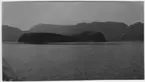 'Insterfjorden. Vy. ::  :: Ingår i serie med fotonr. 3694-3719 se även fotonr. 3679-3693.'