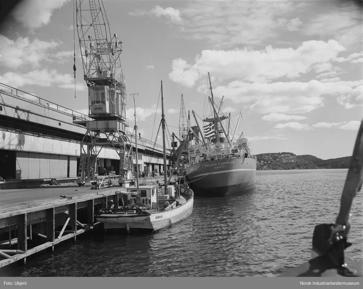 M/S N.S. Embiricos, slagside ved skjev belasting.