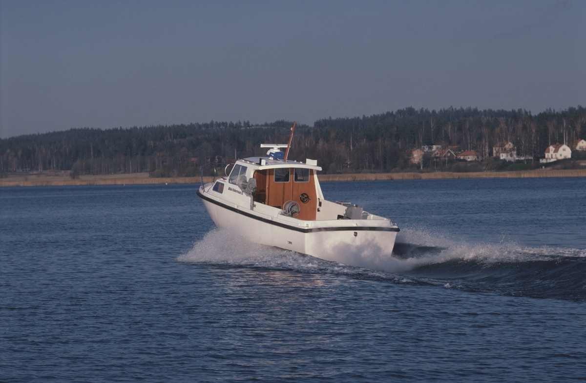 Albin Fisherman 32