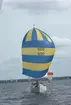 En Albin Viggen seglar för spinnaker.