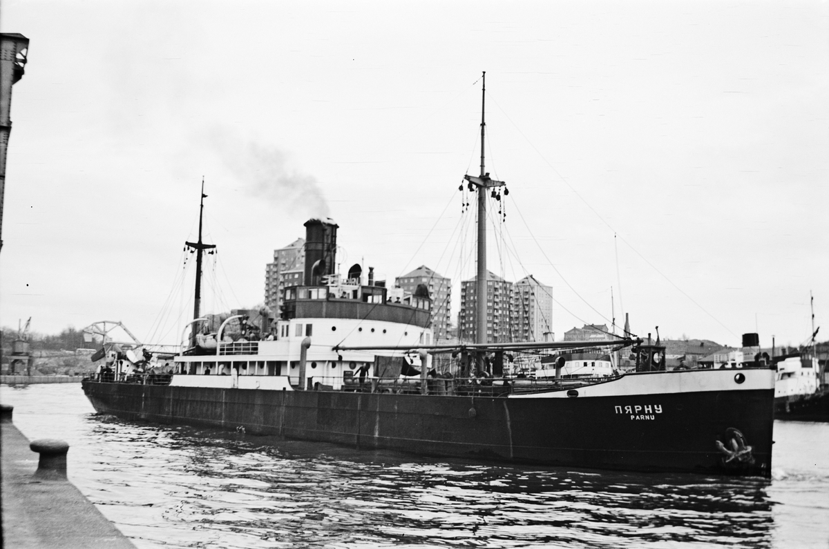 Ägare:/1944-63/: S.S.S.R. - Estonian Shipping Co. Hemort: Tallinn.