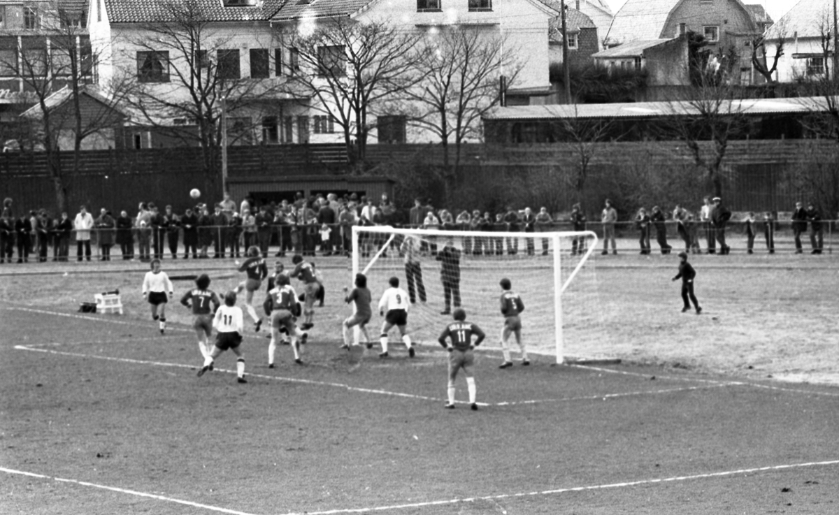 Sport - Fotball. Vard - Rosenborg.