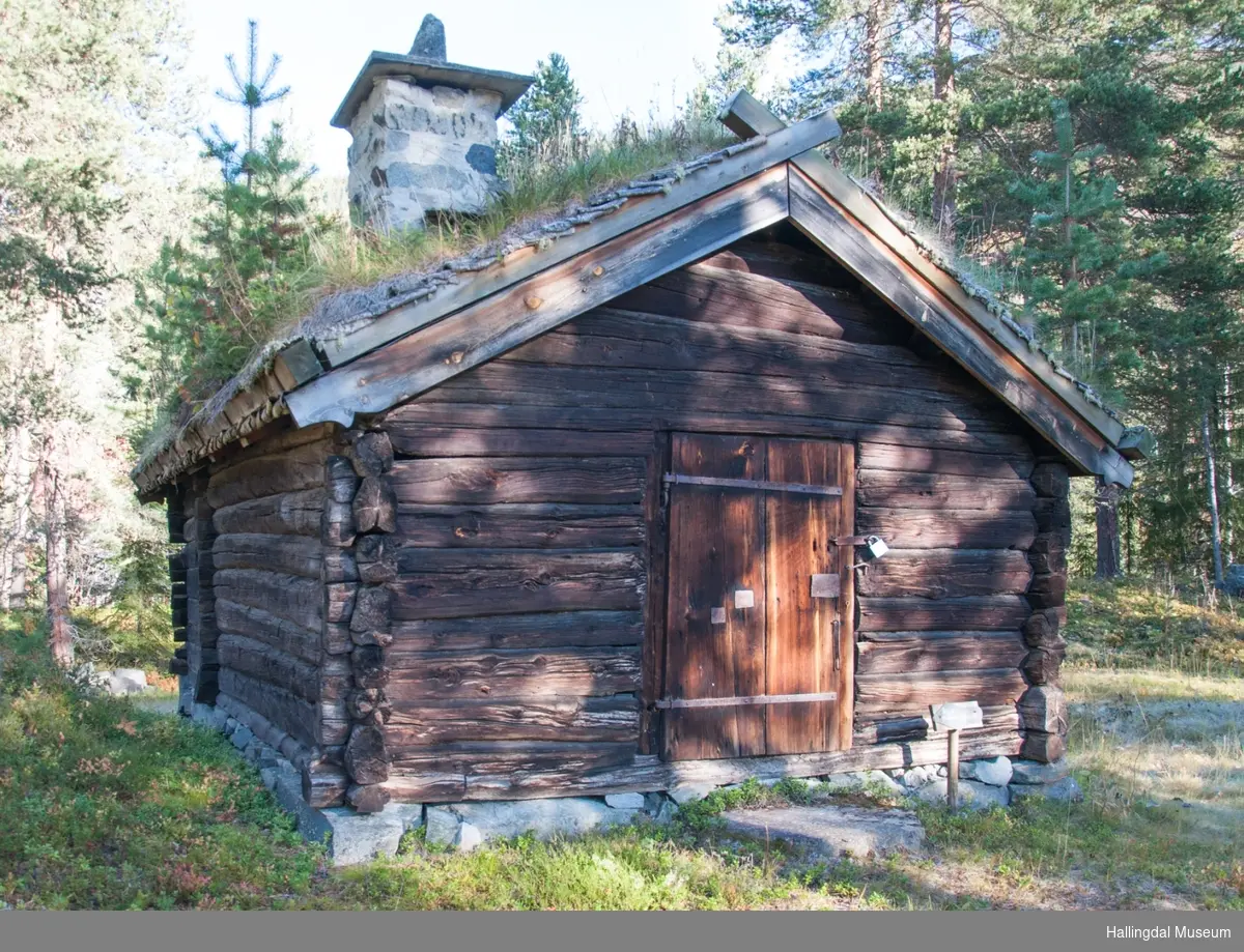 Stølsbu fra Nedre Kløkk, støl til Medhus i Holet