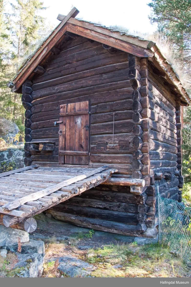 Kvernhus stod i Bergsån og hørte til Nestegard i Hovet