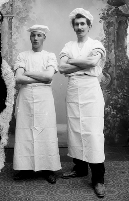 Portrettbilde av to bakere