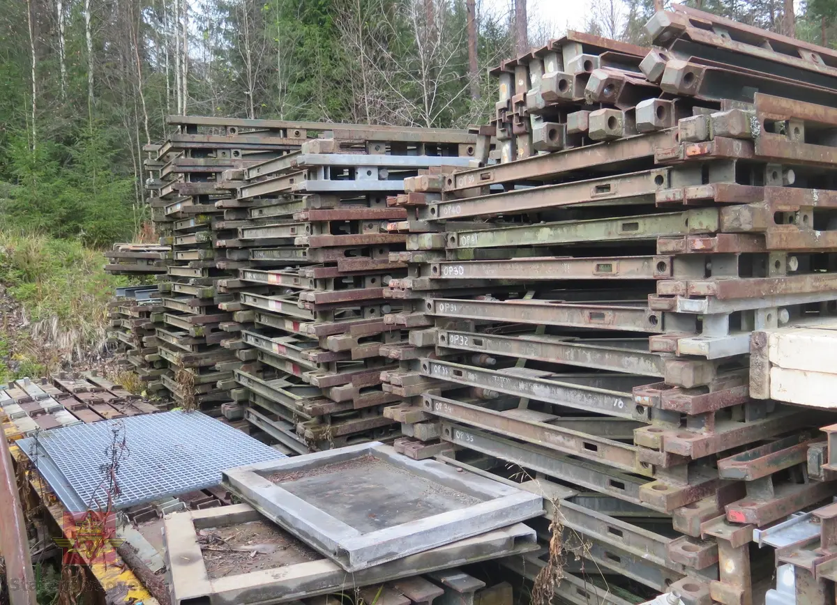 Utrangert bru i deler, totalt 27 meter komplett bru.