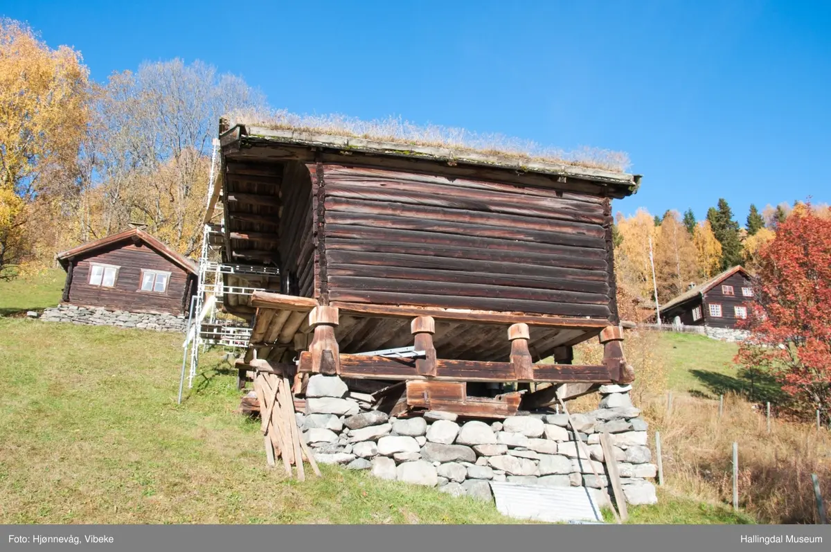 Stolphus på Ål Bygdamuseum, Leksvol