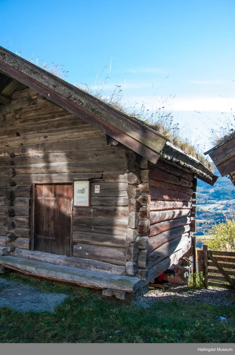 Stolphus fra Sundremyren på Ål Bygdamuseum, Leksvol
