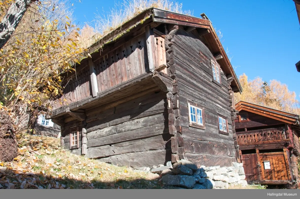 Loftstue fra Jøto Noss på Ål Bygdamuseum, Leksvol