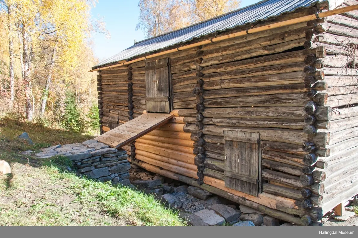 Låve fra Dortehaugen, husmannsplass under Sata,  Ål Bygdamuseum, Leksvol