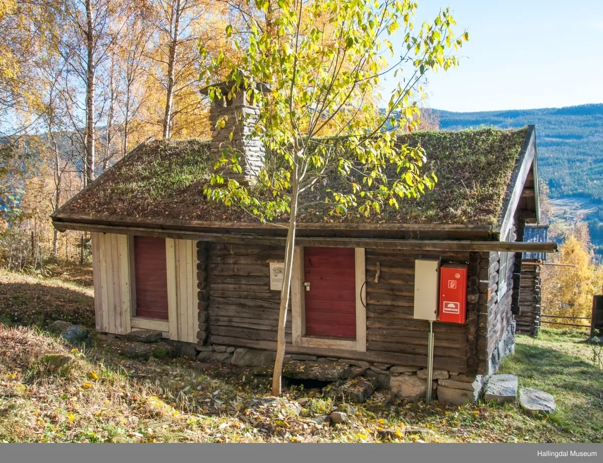 Stugu fra Sutøy under Prestegarden på Ål Bygdamuseum, Leksvol