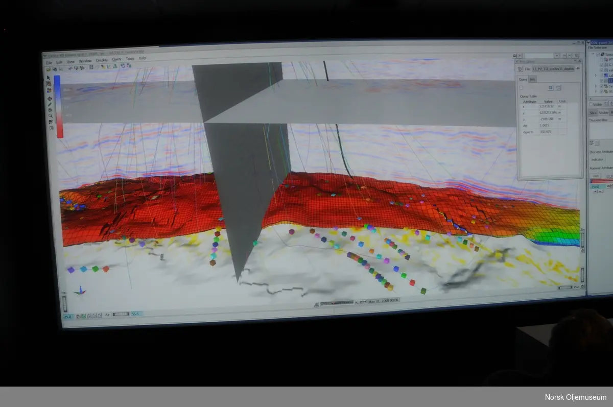 En 3D modell over en del av Valhallfeltet med seismiske data, rørtraseer og ulike fargekoder.