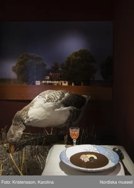 Traditioner, basutställning, detaljer och lite översikt över årets högtider; advent, lucia, jul, tjugonde dag Knut, Andersdagen, gårdstomte i stallet, folktro och midsommar bland annat.