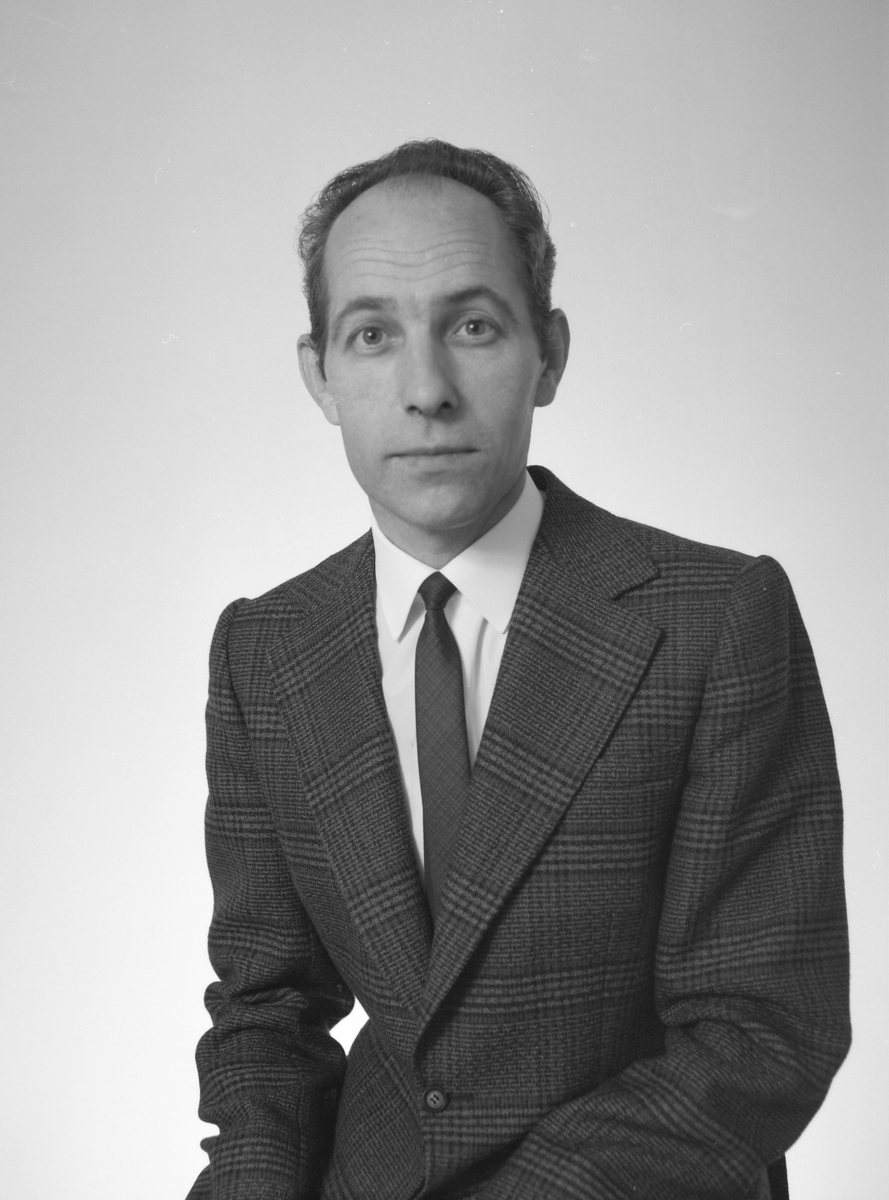 Portrett av mannsperson. Teimann (?)