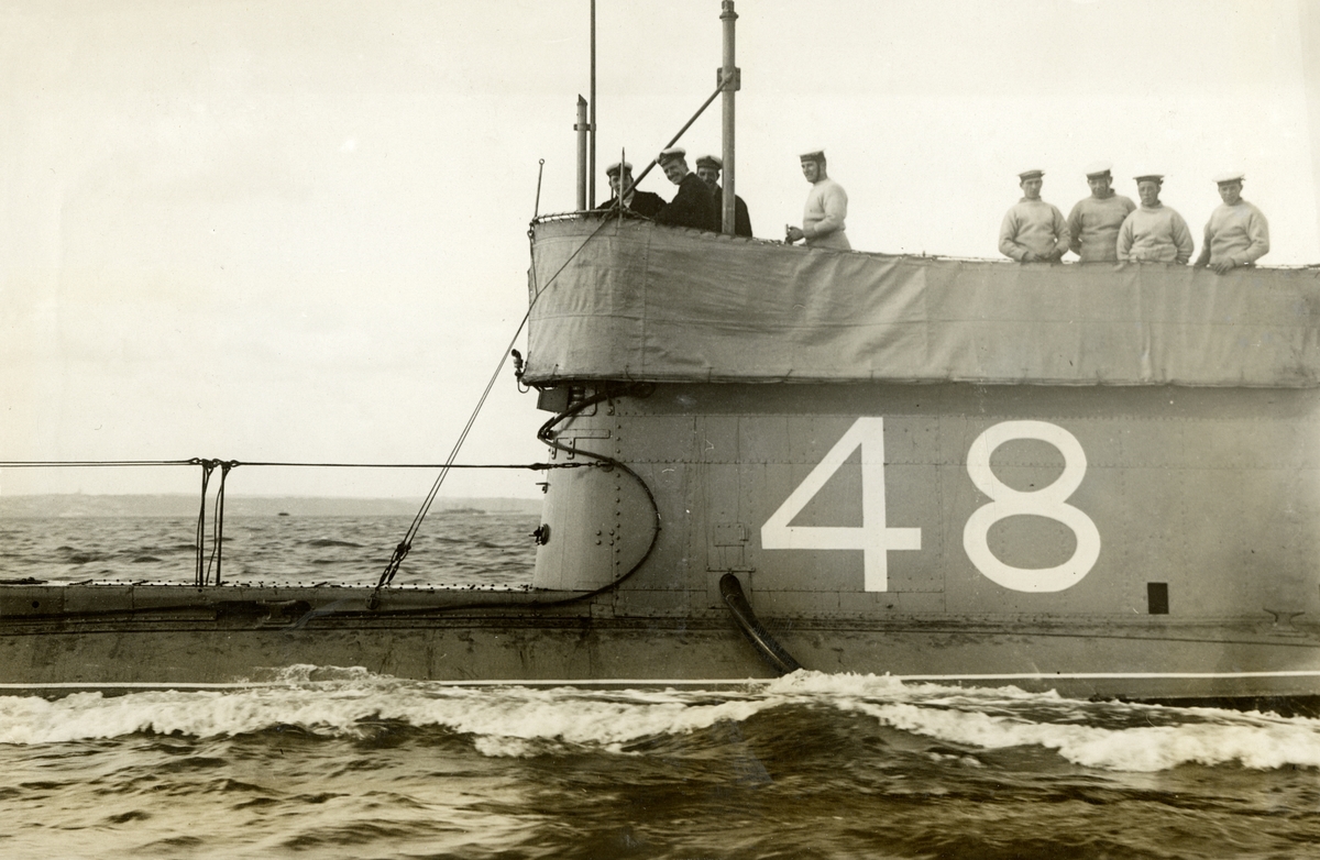 Den brittiska ubåten HMS C18 vid Gibraltar.