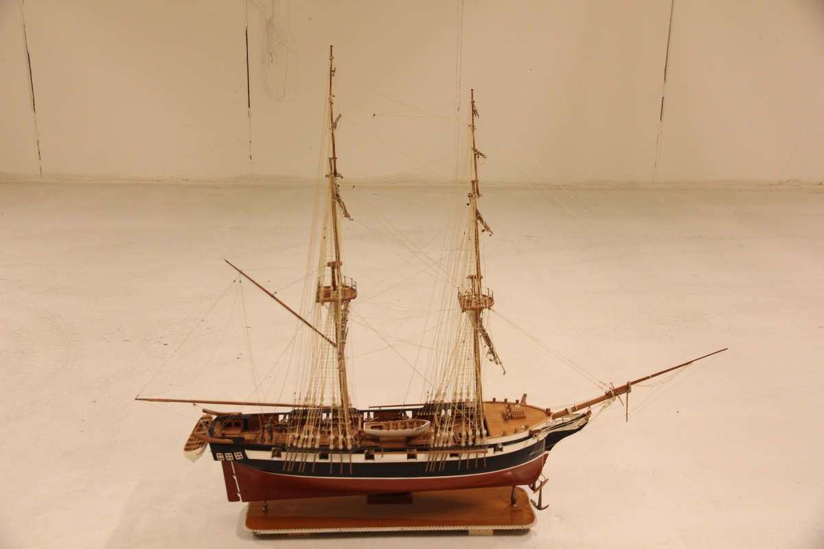 Modell av engelsk brigg "Sea Flower"