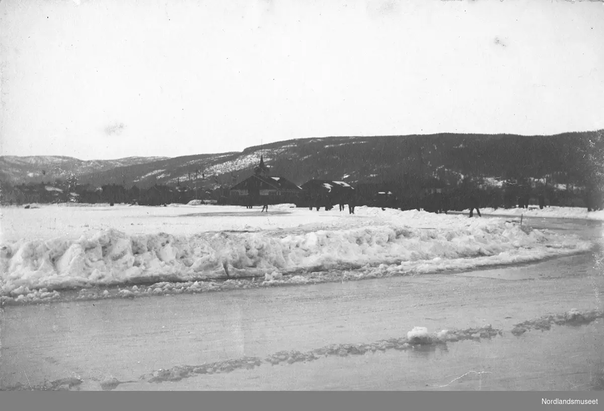 Fra Drammen Skøytebane, bebyggelse i bakgrunnen.