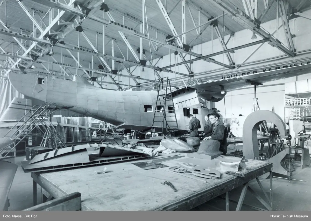 Flyet 5-A "Finnmark" bygges.