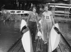 "Två segrare i kanotpaddling, Reini von Zell bland damerna o