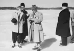 Ebba Bonde, Knud H. Reimers, Sven Salén och Herbert Petterson under de Internationella isjaktsseglingarna på Stora Värtan i april 1940.