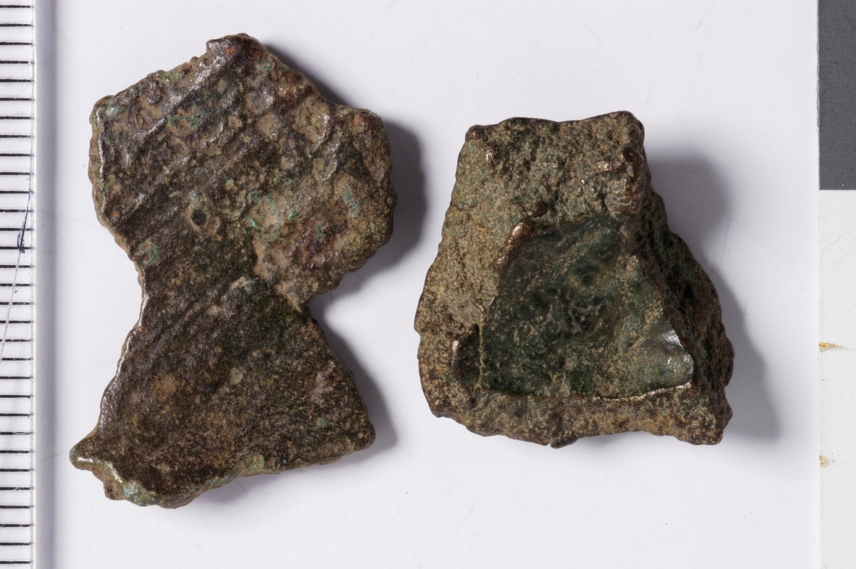 MALV: SE BESK., BUNNFRAGMENTETS TYKKELSE 4 MM. BUKFRAGMENTETSTYKKELSE 2 MM. 