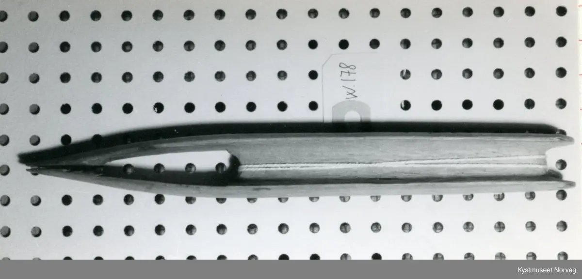 Form: H-formet
