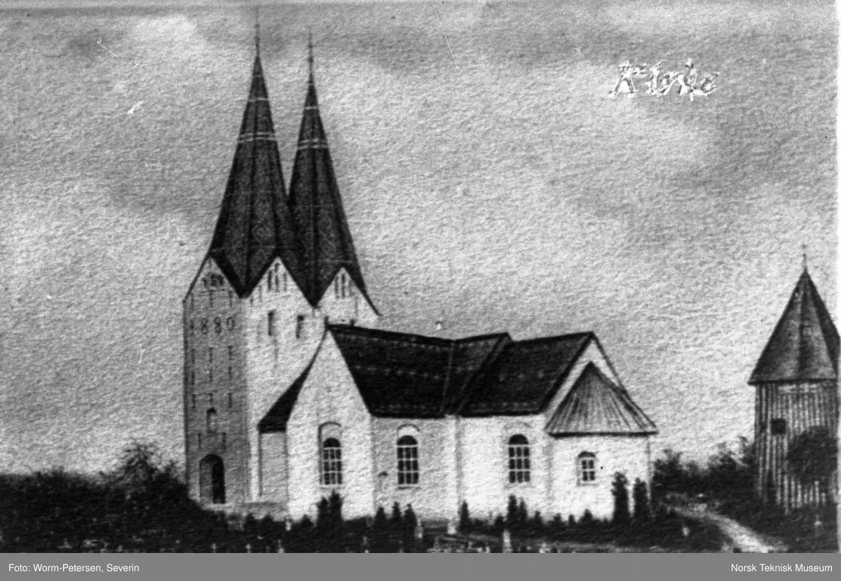 Kirke og minnesmerker