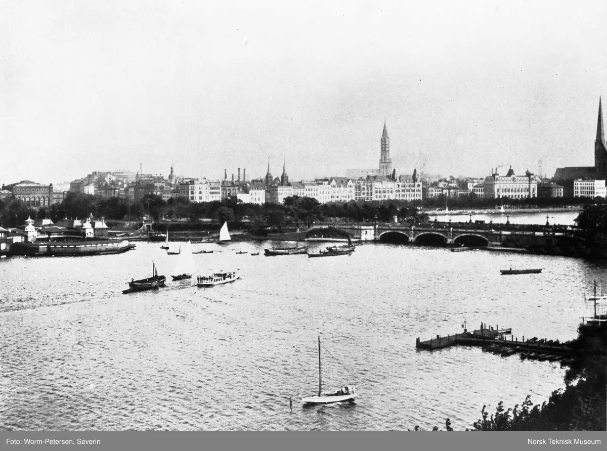 Hamburg, Lombardsbrücke med byen og Alterlust