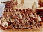 Almby skola, 31 skolpojkar med lärare Åke Eriksson.
