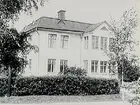 Tvåvånings villa med frontespis.
O. Johansson.
Rynninge, Örebro.