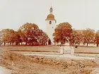 Stora Mellösa kyrka och kyrkogården.
Beställningsnr. SM-122.