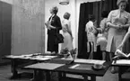 Syförening i D.. 16 maj 1965.

Utställning på Vävskolan.