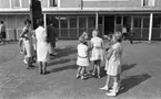 Skolan börjar, 26 augusti 1965.
Wivalliusskolan.