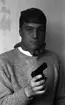 Pistolrån 20 april 1966

Maskerad man håller i en pistol