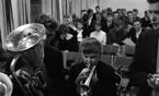 Nyårsreportage 3 januari 1966

Elever spelar i aula