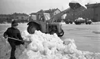 Utställningsområde har påbörjats 13 mars 1965

Leker vid byggarbetsplatsen.