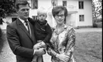 Mosjö gård, 10 juni 1967

Familjen Willerman.