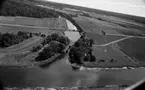 Hjälmaren filmas 19 juli 1967

Landsväg och jordbrukslandskap.
Sluss och sjöfartsled.