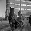 Hästar i Örebro. Korsningen Östra Bangatan och Järntorgsgatan.

15 februari 1960