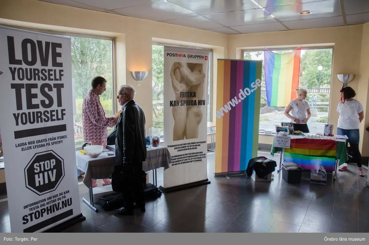 Dokumentation av Örebro Pride 2013, den 31 augusti 2013.
Modevisning på Konserthuset.