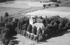 Flygfoto över Täby kyrka.
Bilden tagen för vykort.