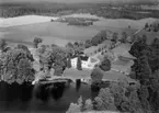 Flygfoto över Vissboda Herrgård, Åsbro.
Bilden tagen för vykort.