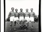 Gamla Örebro Idrottsklubbs kedja från 30-40 talet. Kalle 'Bagges' Jansson, Martin Larsson, Fritz Malm, 'Mågen' Wallin och Bertil Hellmèn.