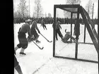 Bandy. 
Askersund - ÖSK. ÖSK:s enda mål.