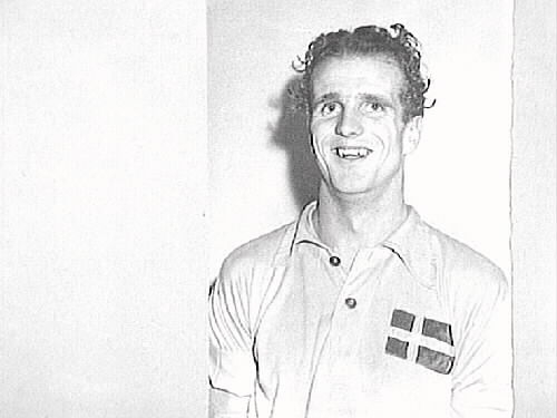 Rune Åhrling ÖSKs förste landslagsspelare i handboll.
